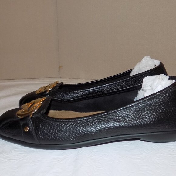 AEROSOLES 7 Black Flats Faux Leather Gold Knot Accent "Stitch & Turn" Big Bet - Picture 5 of 8